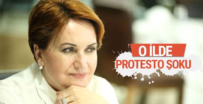 Meral Akşener, Mersin'de protesto edildi