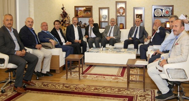 Ak Parti Genel Başkan Yardımcısı Kaya, Büyükşehir’i ziyaret etti