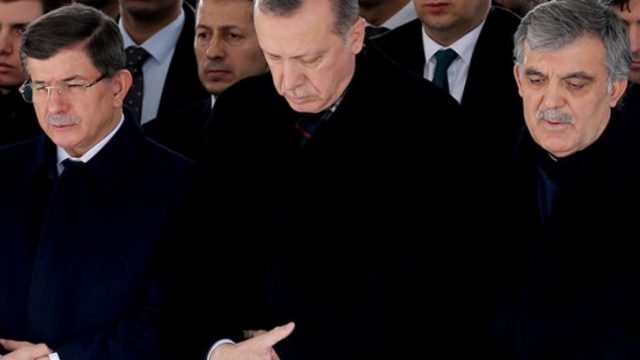 Can Ataklı'dan gündem yaratacak iddia: AK Parti, İstanbul'da Davutoğlu'nu aday gösterebilir